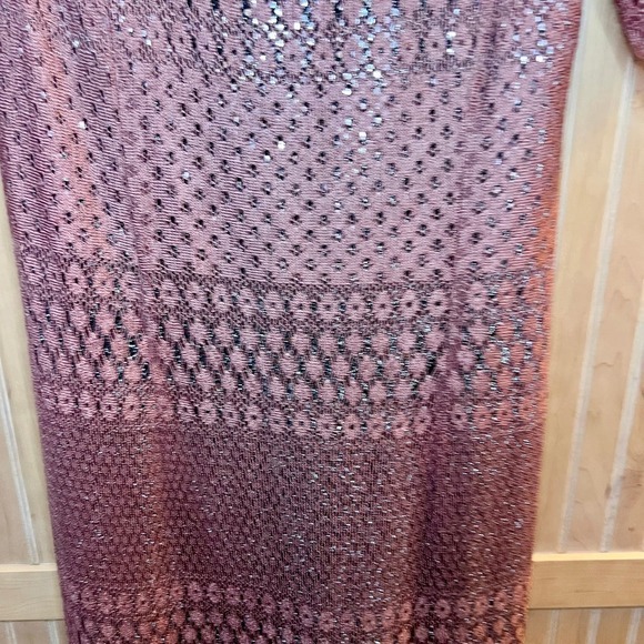 Elegant Lace Mini Dress in Mauve - Picture 14 of 16